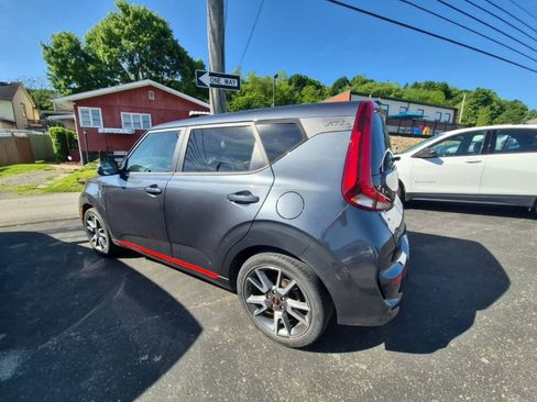 Used 2022 Kia Soul GT-Line FWD image 5