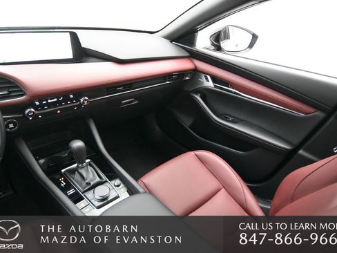 Certified 2025 MAZDA MAZDA3 Hatchback w/Premium Plus Pkg image 27
