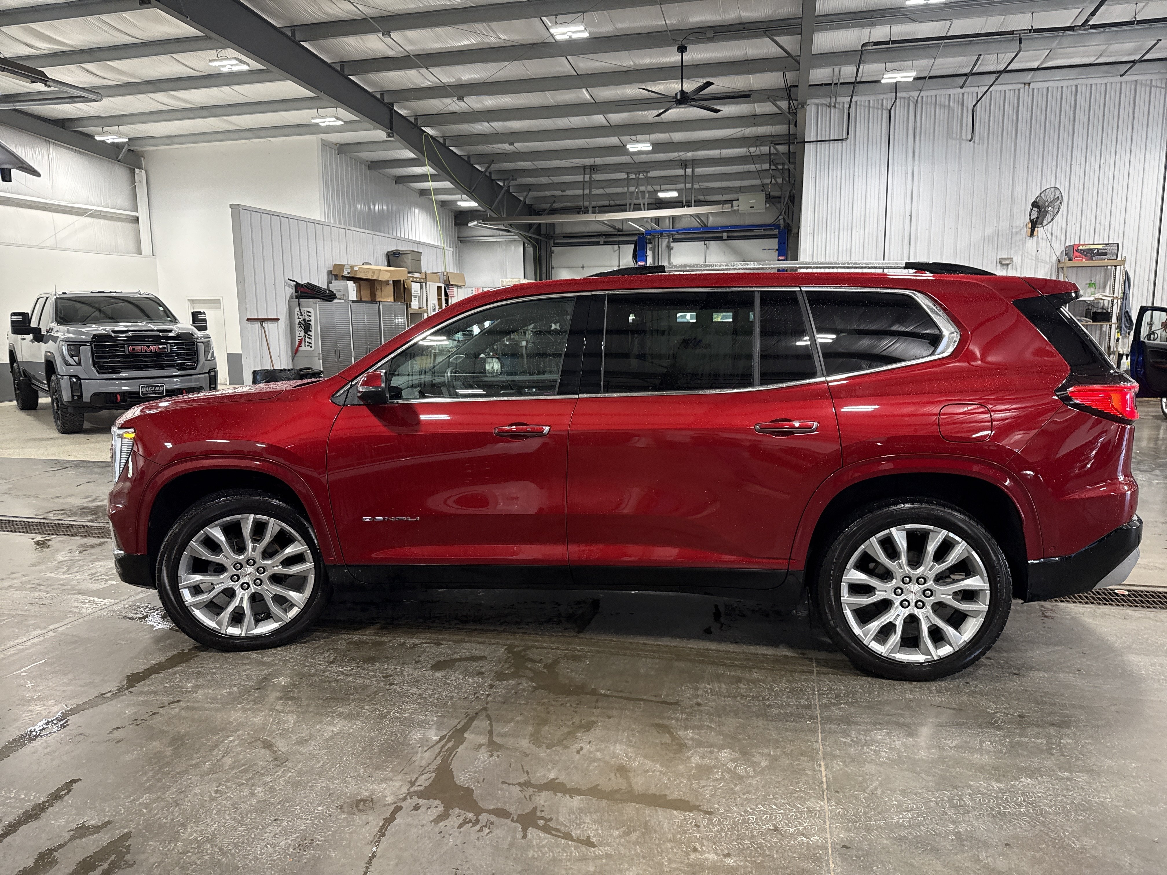 Used 2024 GMC Acadia Denali w/ Super Cruise Package AWD/4WD image 10