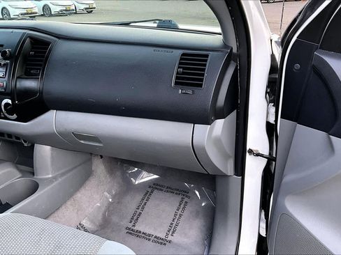 Used 2010 Toyota Tacoma 2WD Regular Cab image 18
