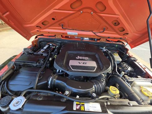 Used 2015 Jeep Wrangler Sport w/ Quick Order Package 23S AWD/4WD image 51