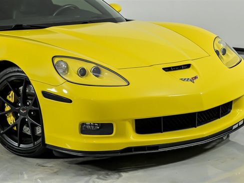 Used 2012 Chevrolet Corvette Z06 w/ 3LZ Preferred Equipment Group RWD image 3
