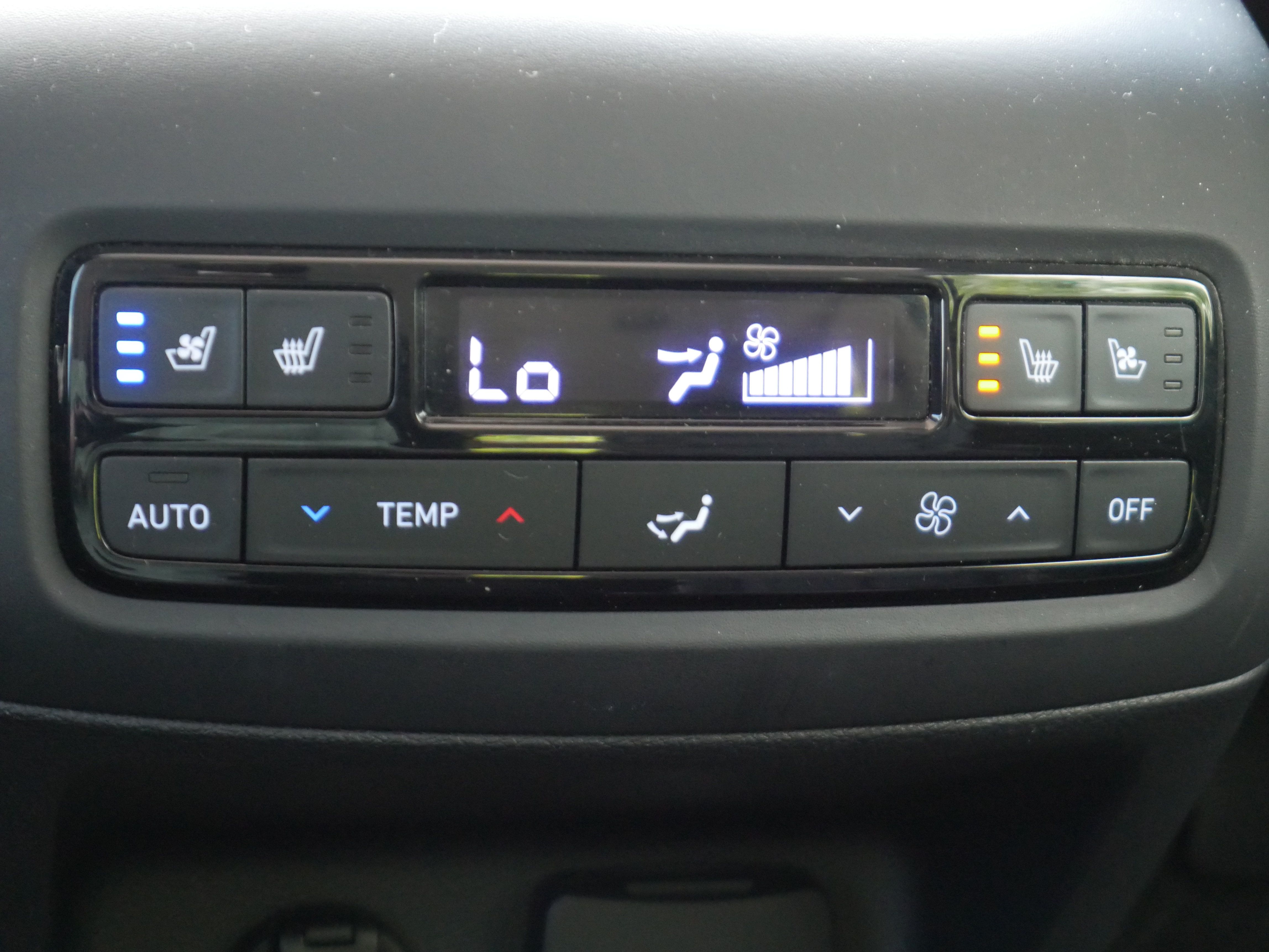 Used 2024 Hyundai Palisade SEL w/ Premium Package AWD/4WD image 17