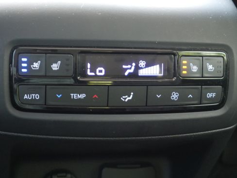 Used 2024 Hyundai Palisade SEL w/ Premium Package AWD/4WD image 17
