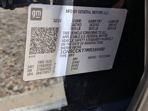 Used 2024 Chevrolet Suburban LT image 32