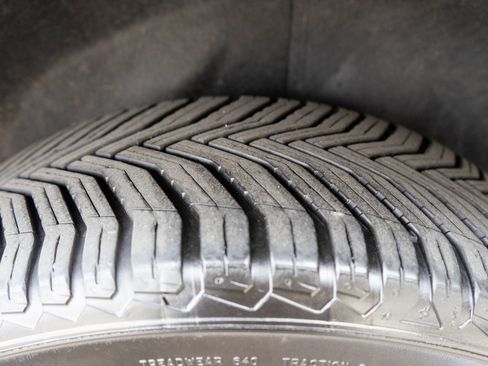 Used 2017 GMC Acadia Denali w/ Technology Package image 36