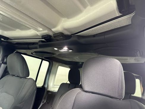 Used 2023 Jeep Wrangler Unlimited w/ Cold Weather Group image 12