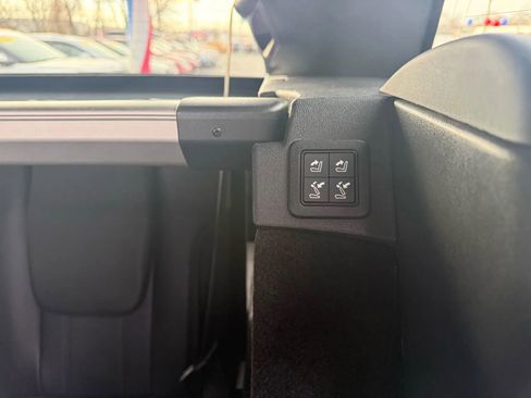 Used 2019 Land Rover Range Rover Sport SE image 34