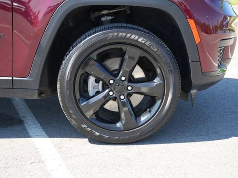 Used 2024 Jeep Grand Cherokee L Altitude AWD/4WD image 50