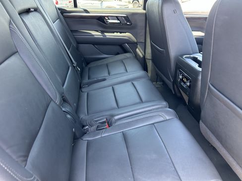 Used 2025 Chevrolet Tahoe Z71 AWD/4WD image 14