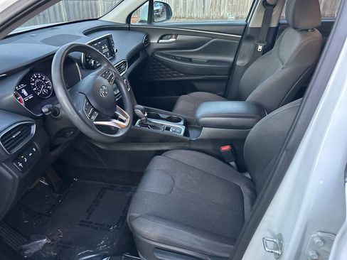 Used 2019 Hyundai Santa Fe SE image 11