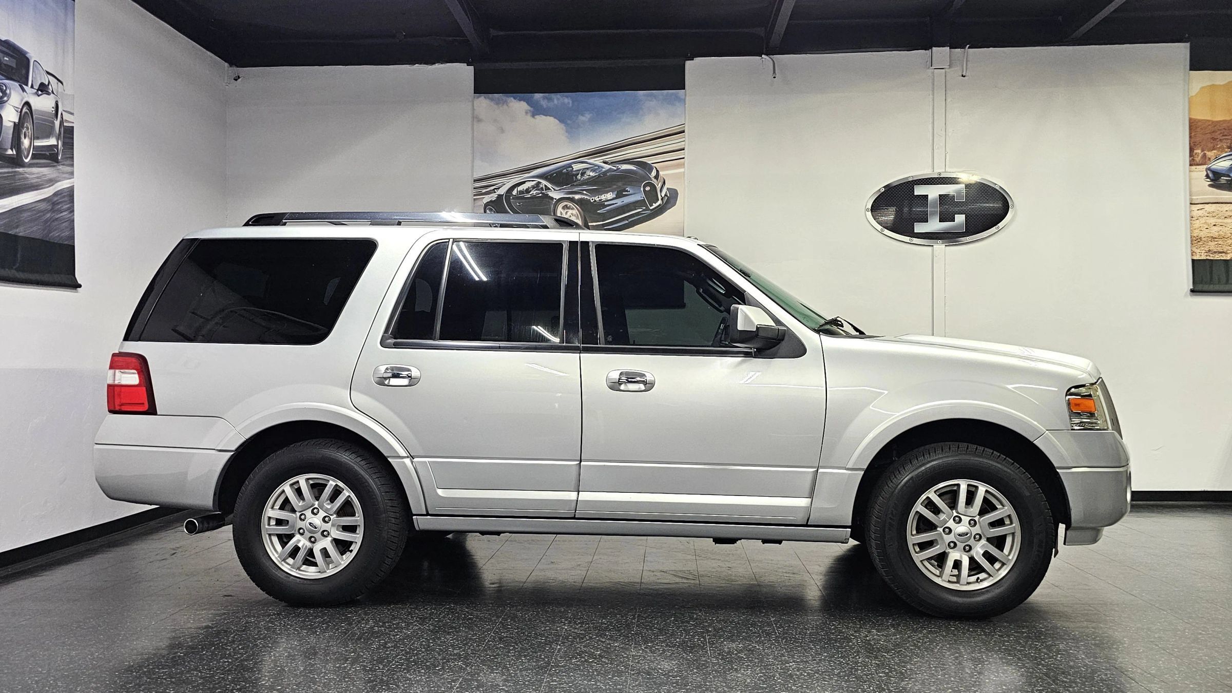 Used 2014 Ford Expedition Limited w/ Equipment Group 301A RWD image 14