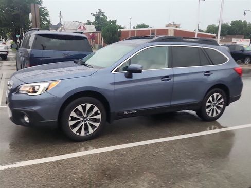 Used 2016 Subaru Outback 2.5i Limited AWD/4WD image 7
