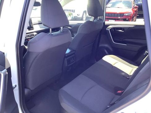 Used 2019 Toyota RAV4 XLE w/ Convenience Package AWD/4WD image 24