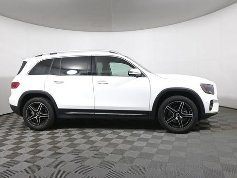 Used 2026 Mercedes-Benz GLB 250 4MATIC image 8