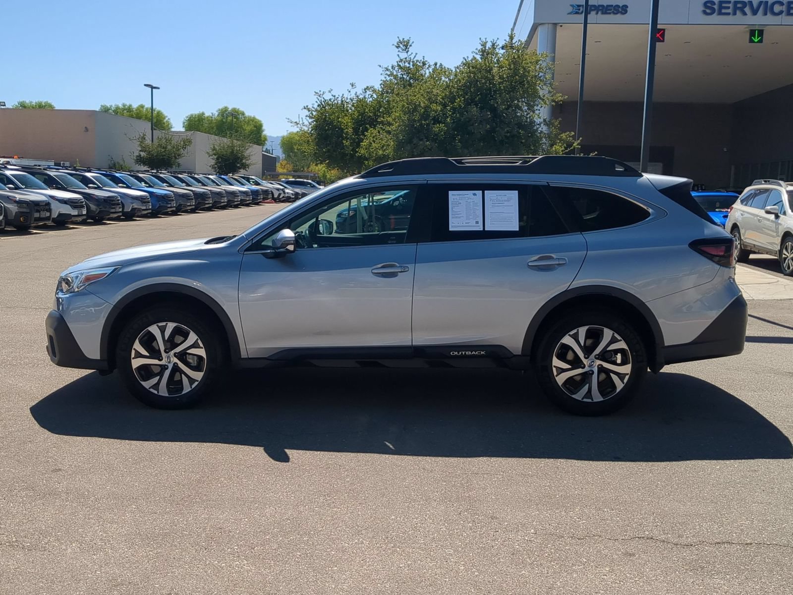 Certified 2022 Subaru Outback Limited XT AWD/4WD image 2