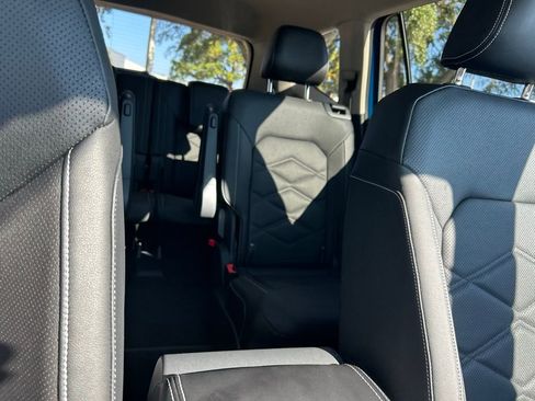 New 2026 Volkswagen Atlas SE image 34