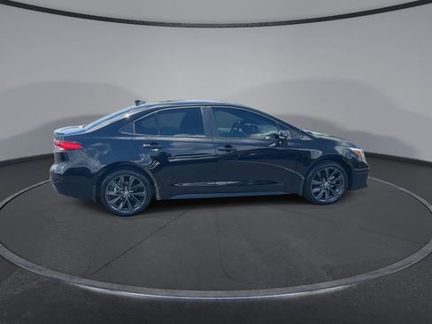 Used 2026 Toyota Corolla SE image 9