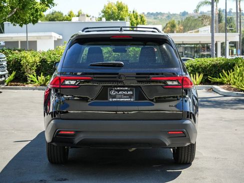 Used 2025 Toyota Grand Highlander FWD image 5