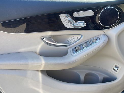 Used 2016 Mercedes-Benz GLC 300 image 11