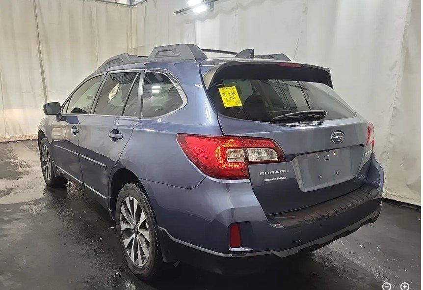 Used 2016 Subaru Outback 2.5i Limited AWD/4WD image 3