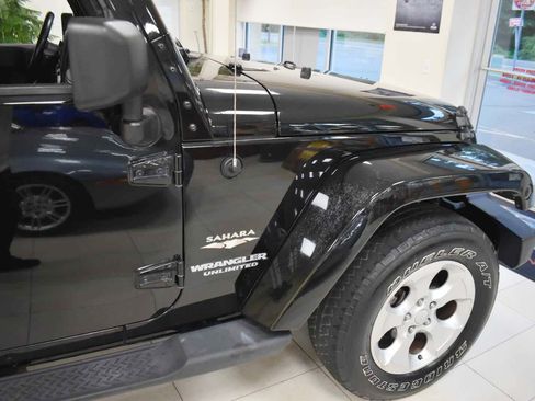 Used 2013 Jeep Wrangler Unlimited Sahara w/ Connectivity Group AWD/4WD image 59