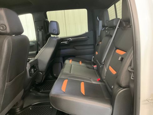 Used 2024 GMC Sierra 1500 AT4 w/ Technology Package AWD/4WD image 19
