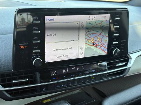 Certified 2021 Toyota Sienna XLE w/ XLE Plus Package FWD image 8