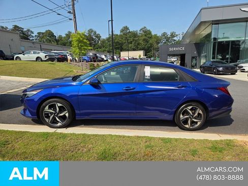 Certified 2023 Hyundai Elantra SEL w/ Convenience Package FWD image 3
