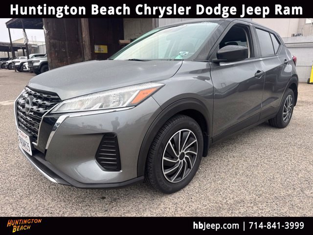Used 2022 Nissan Kicks S FWD image 1