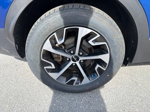 Used 2023 Kia Sportage EX AWD/4WD image 11