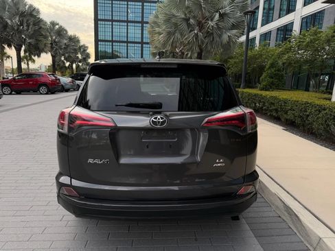 Used 2018 Toyota RAV4 LE w/ All Weather Liner Package AWD/4WD image 7
