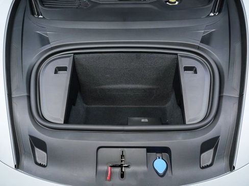 New 2026 Porsche Taycan GTS image 34