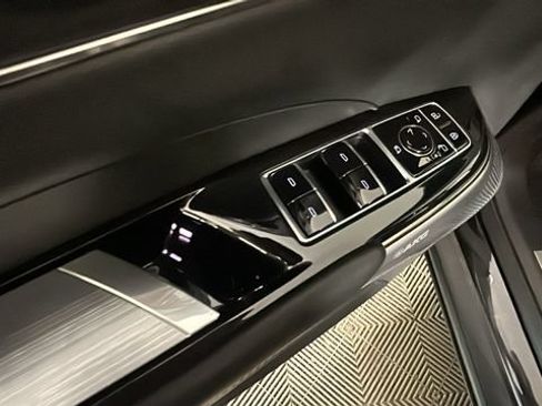 Used 2024 Cadillac Lyriq Sport AWD/4WD image 11