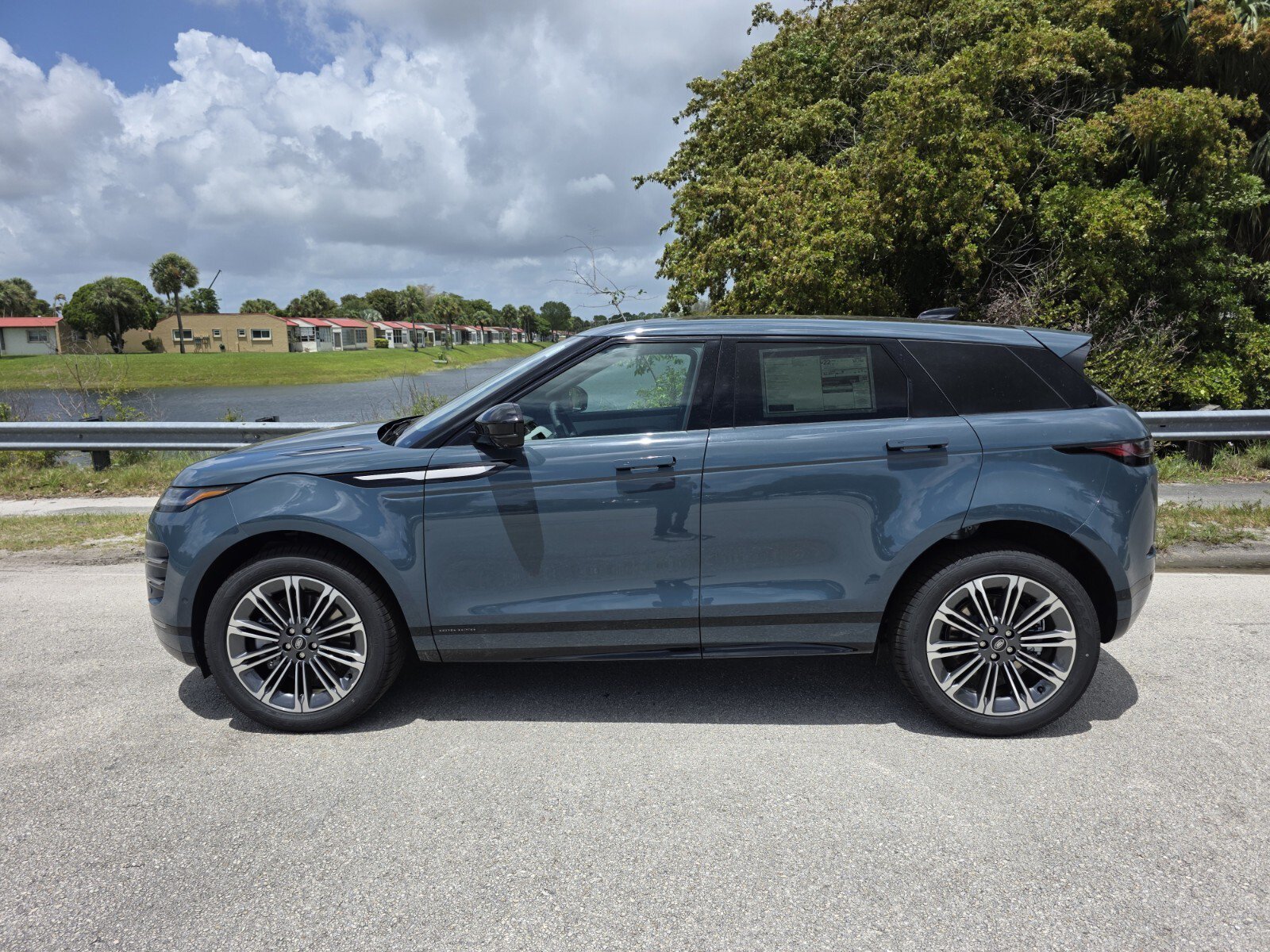 Used 2026 Land Rover Range Rover Evoque Hoxton AWD/4WD image 7