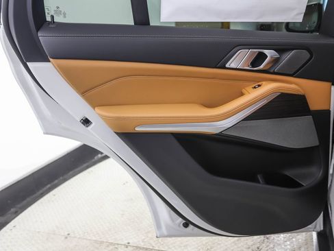 New 2026 BMW X5 xDrive40i w/ Climate Comfort Package image 20