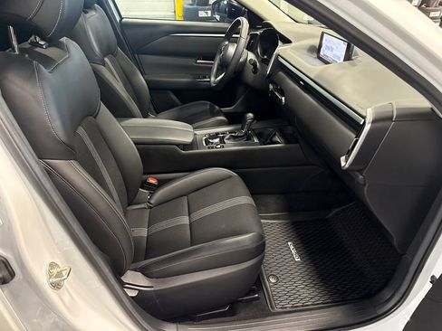 Certified 2025 MAZDA CX-50 AWD 2.5 S w/ Weather Package image 17