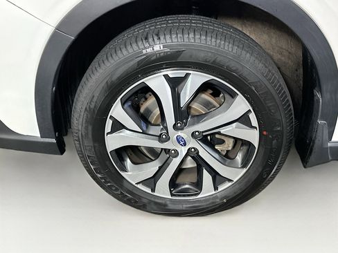 Used 2020 Subaru Outback Limited w/ Popular Package #2 image 11