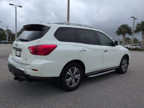 Used 2020 Nissan Pathfinder SL FWD image 5