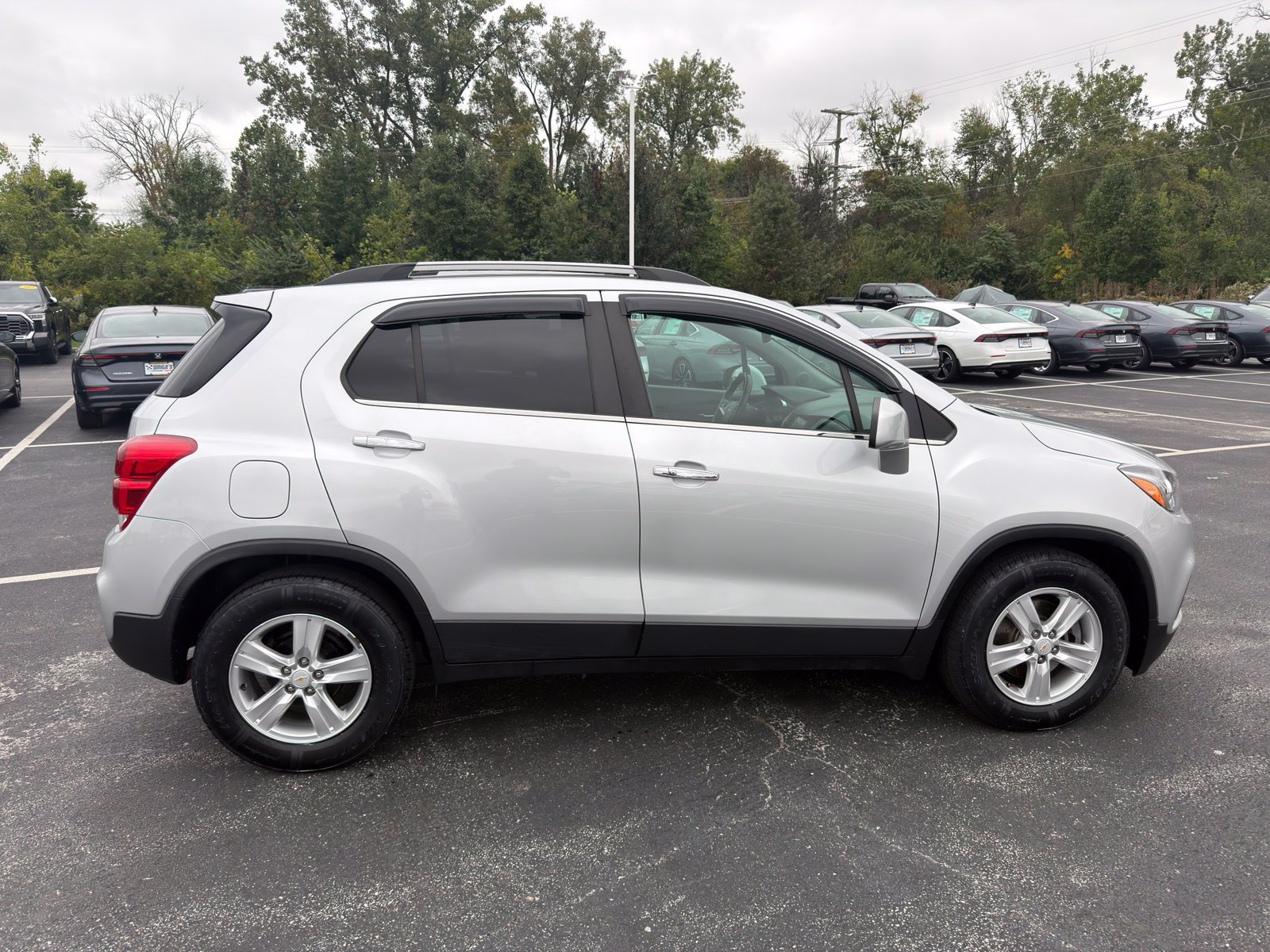 Used 2020 Chevrolet Trax LT w/ LT Convenience Package FWD image 7