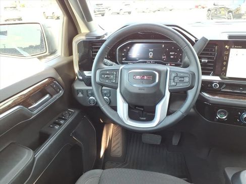 Used 2024 GMC Sierra 1500 Elevation w/ X31 Off-Road Package AWD/4WD image 23