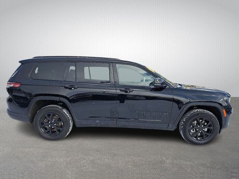 Certified 2024 Jeep Grand Cherokee L Laredo image 7