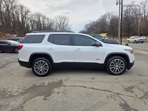 Used 2017 GMC Acadia SLT image 4