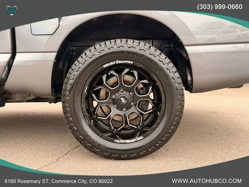 Used 2017 Nissan Titan SV AWD/4WD image 27