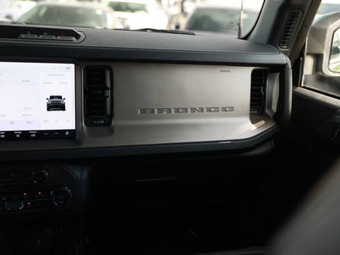 Used 2025 Ford Bronco Outer Banks AWD/4WD image 30