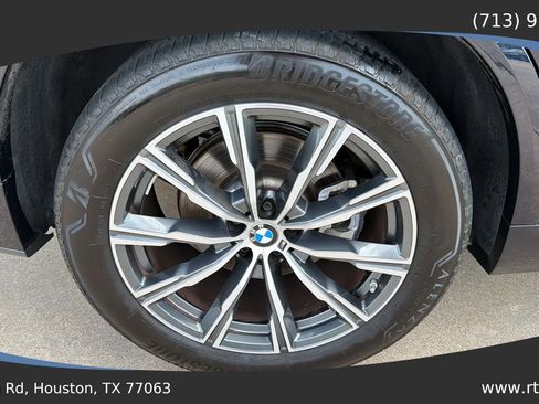 Used 2023 BMW X5 xDrive40i w/ M Sport Package AWD/4WD image 10