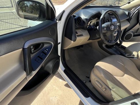 Used 2012 Toyota RAV4 Limited w/ Premium Plus Value Pkg image 26