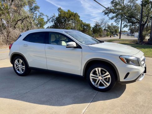 Used 2015 Mercedes-Benz GLA 250 4MATIC image 14