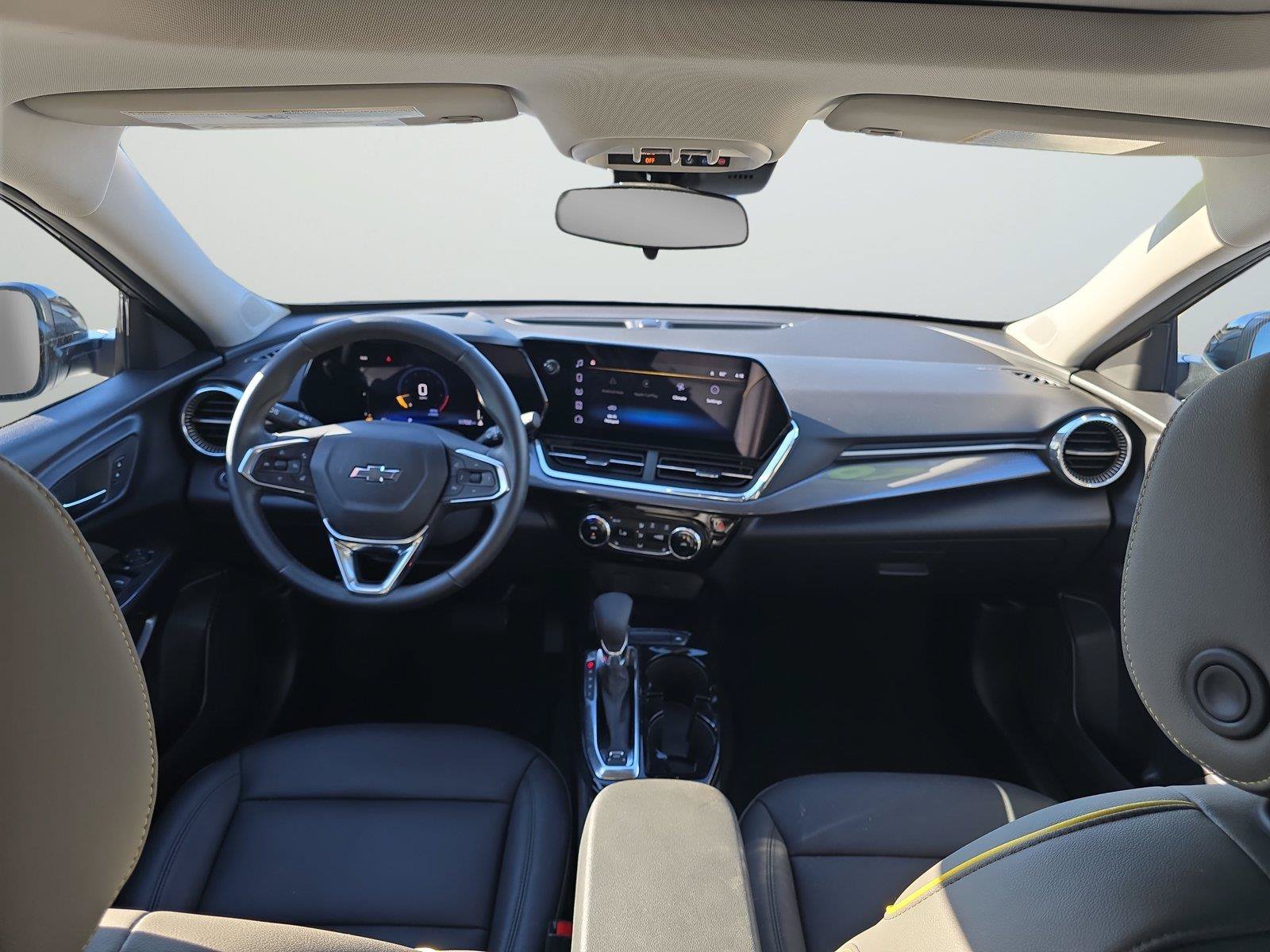 Used 2026 Chevrolet Trax ACTIV w/ Sunroof Package FWD image 13