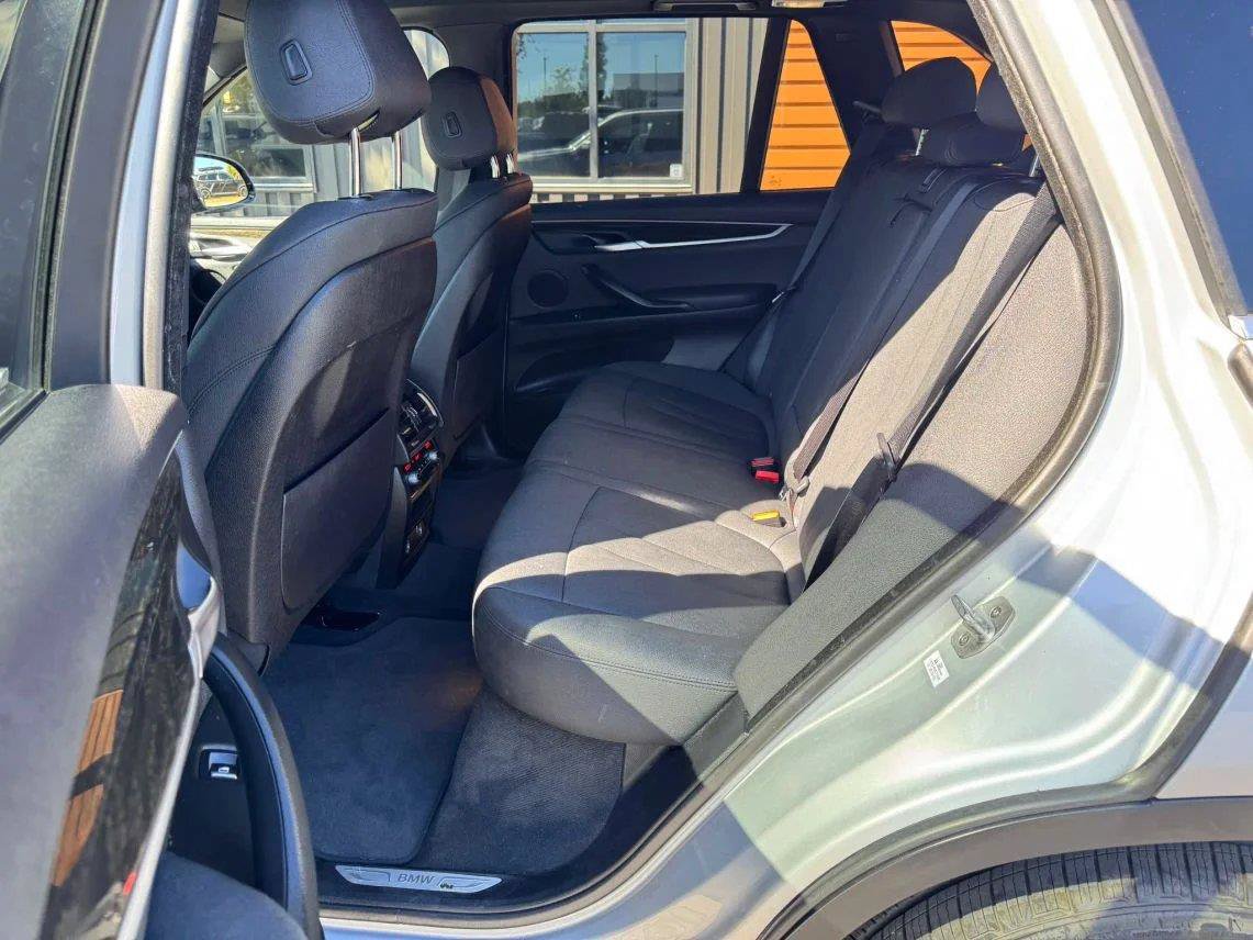 Used 2018 BMW X5 xDrive35i w/ M Sport Package AWD/4WD image 21